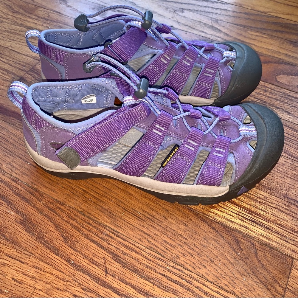 Keen Womens Purple Outdoor Newport Sandals 5